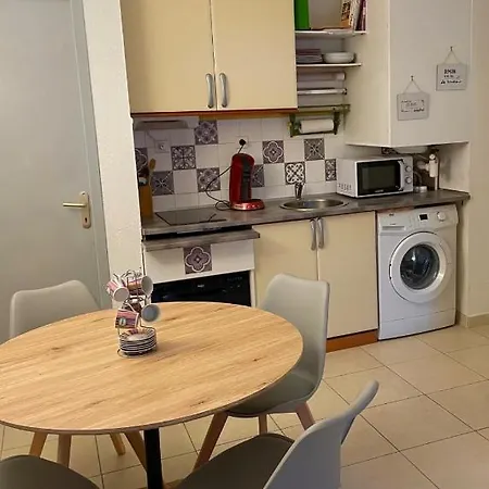 With Terrace At 2 Steps From The Sea * Сен-Рафаэль