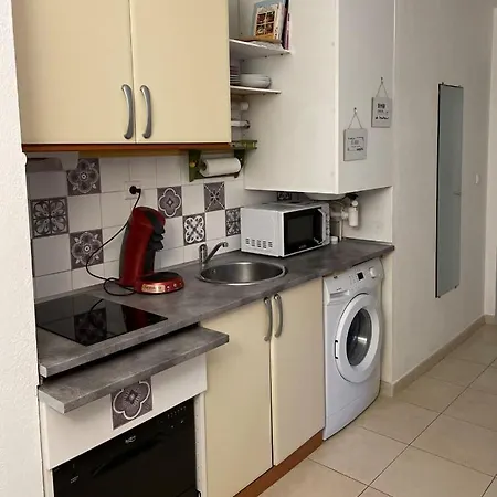 With Terrace At 2 Steps From The Sea Сен-Рафаэль